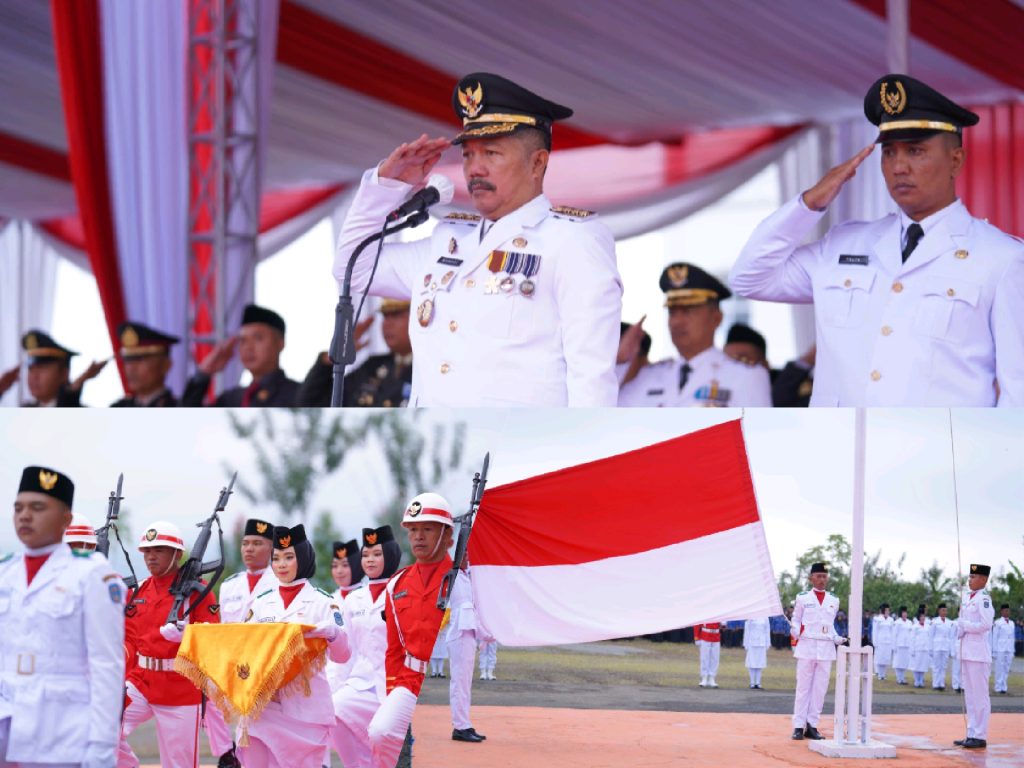 Bupati Monadi saat memimpin upacara