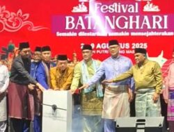 Wakil Bupati Kerinci H. Murison Hadiri Festival Batanghari 2025 di Jambi