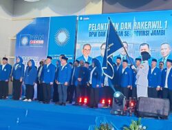 Pengurus PAN Jambi Resmi Dilantik, Zulhas Ajak Ciptakan Sejarah di Pemilu 2029