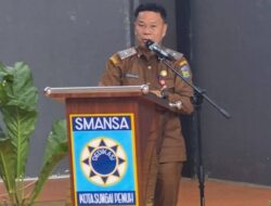 Sekda Alpian Beri Motivasi Kepemimpinan kepada Siswa SMA Negeri 1 Sungai Penuh